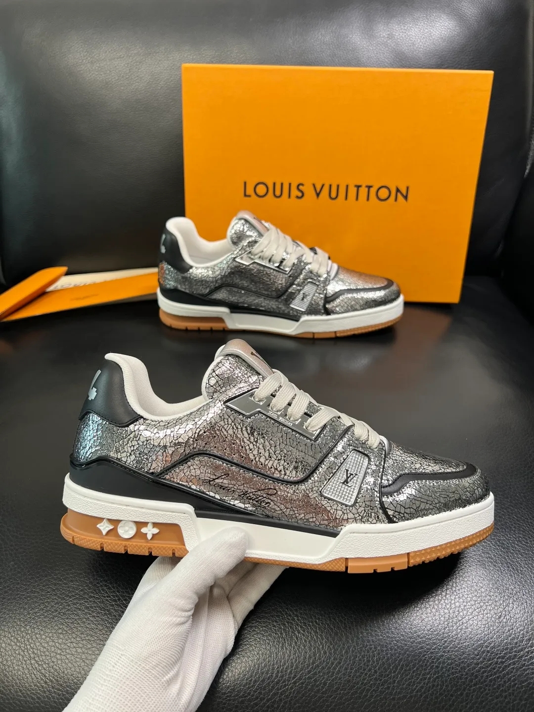 Men's shoes 💰820 Lv high quality top handicrafts Louis Vuitton, counters are equipped with the original factory, the uppers are imported from Italy, high-quality splicing colorful complex crafts, imported cowhide lining is soft and comfortable, soles: original soles specially provided by the original factory, T men's shoes 💰U exclusive movable molded soles are super comfortable, original factory single goods, code number 38-45 (customized 46)